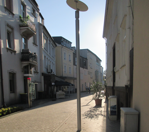 Neugepflasterte Hochstraße