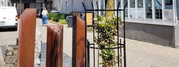 Die Stieleiche am "Ort des Erinnerns" in der Hochstraße muss ausgetauscht werden.
