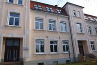 Das Foto zeigt das Gebäude des Gymnasiums an der Hönne in der Wilhelmstraße von der Vorderseite.