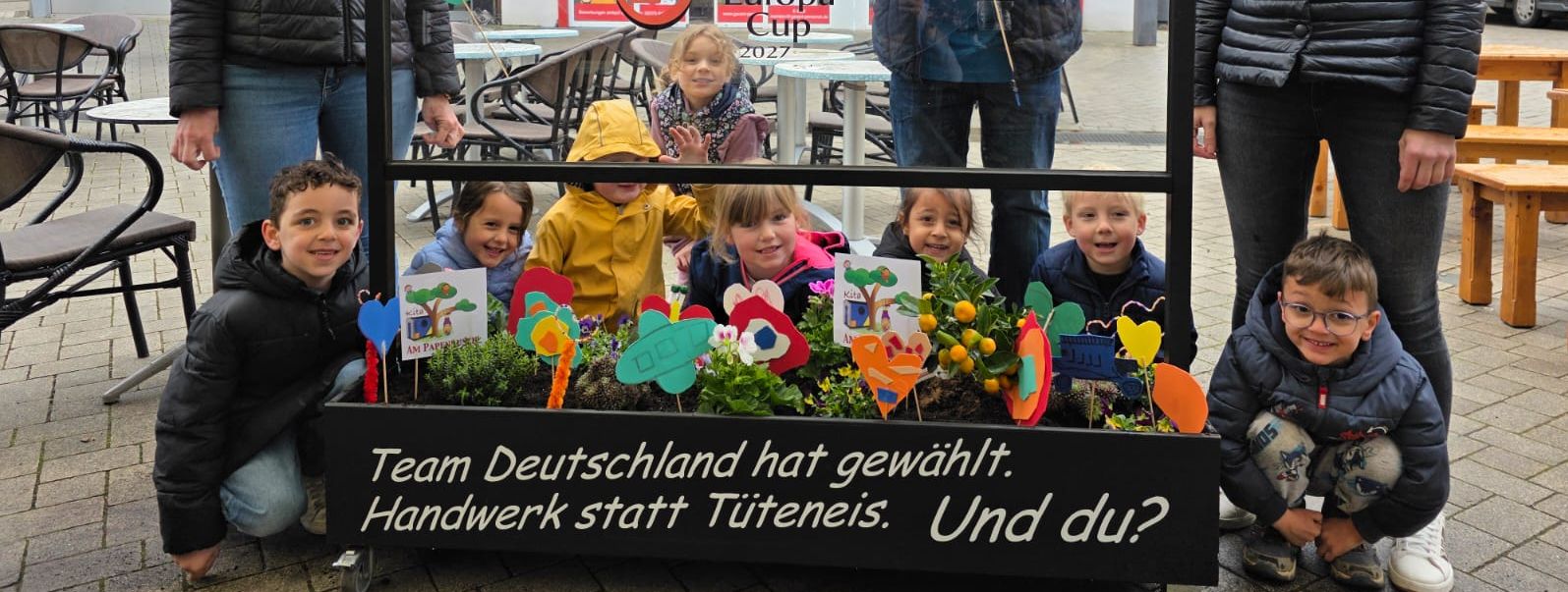 Vorschulkinder der Kita Am Papenbusch dekorieren mit