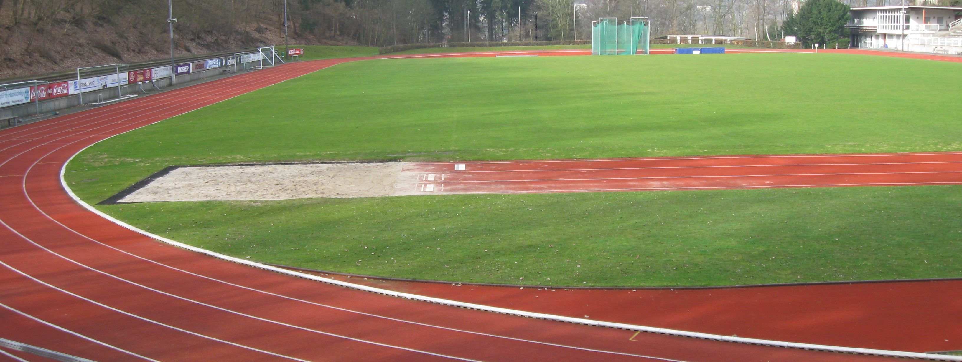 Huckenohl-Stadion Laufbahnen 