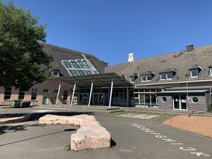 Gemeinschaftsgrundschule Platte Heide, Standort Robert-Leusmann-Str. 2 (ehem. Anne-Frank-Schule)