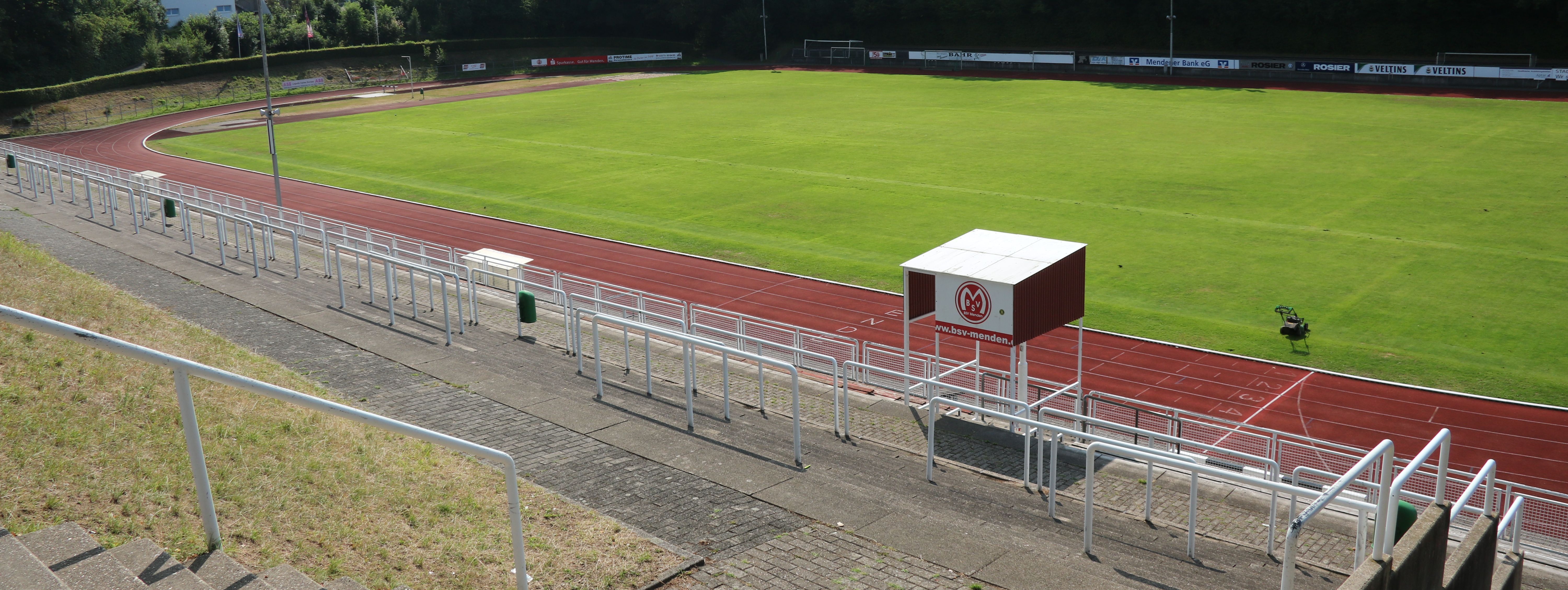 Das Huckenohl-Stadion (vor Umbau und Sanierung)