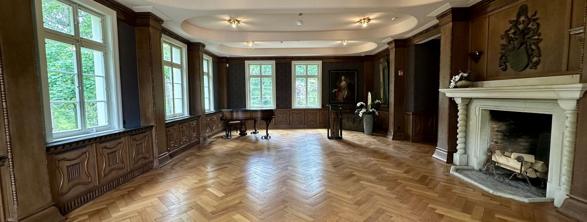 Der Kaminsaal im Herrenhaus von Gut Rödinghausen
