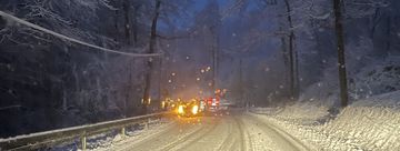 Schneechaos auf den Straßen in und um Menden im Januar 2025