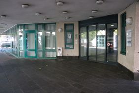Haupteingang des Neuen Rathauses