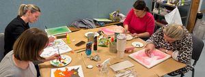 Kreativworkshop „Pinsel trifft Leinwand“