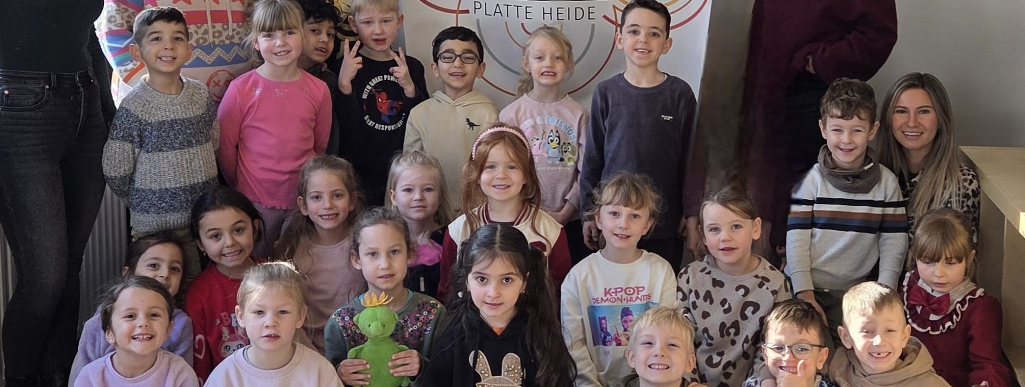 Vorschulkinder der Kita Am Papenbusch besuchen Treff Platte Heide. 