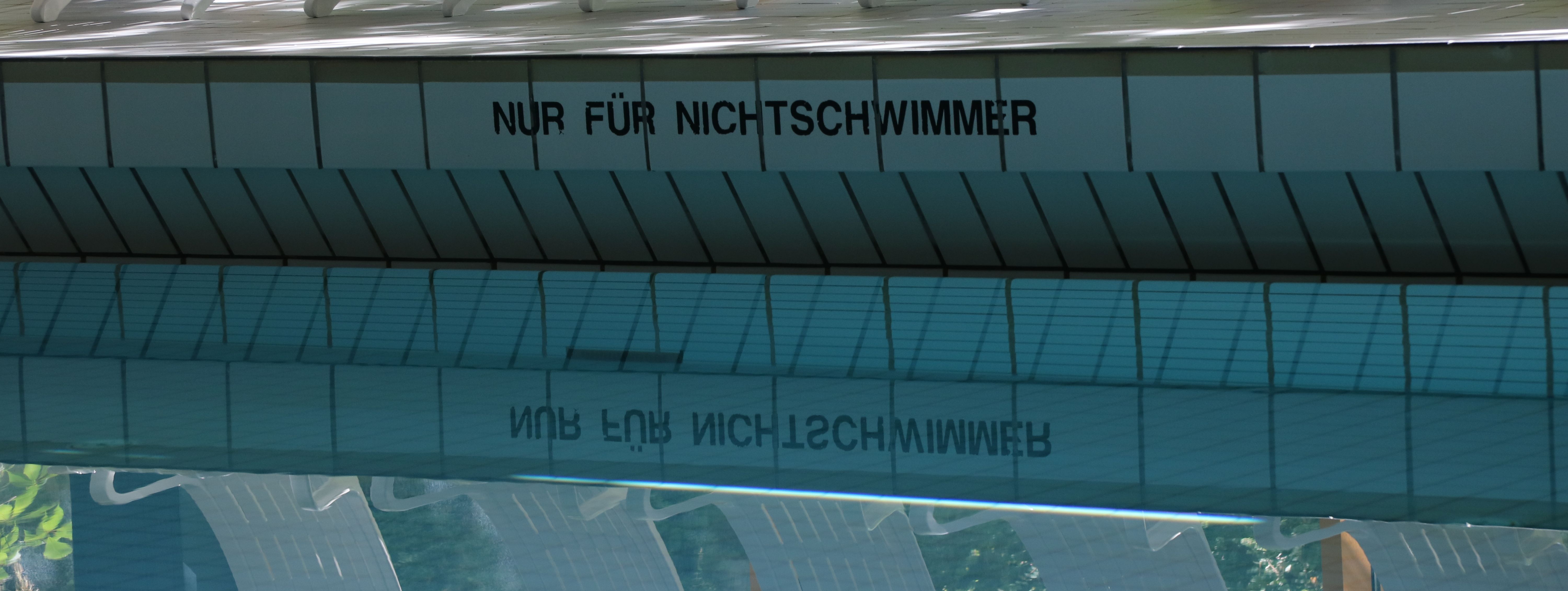 Das Nichtschwimmerbecken im städtischen Hallenbad