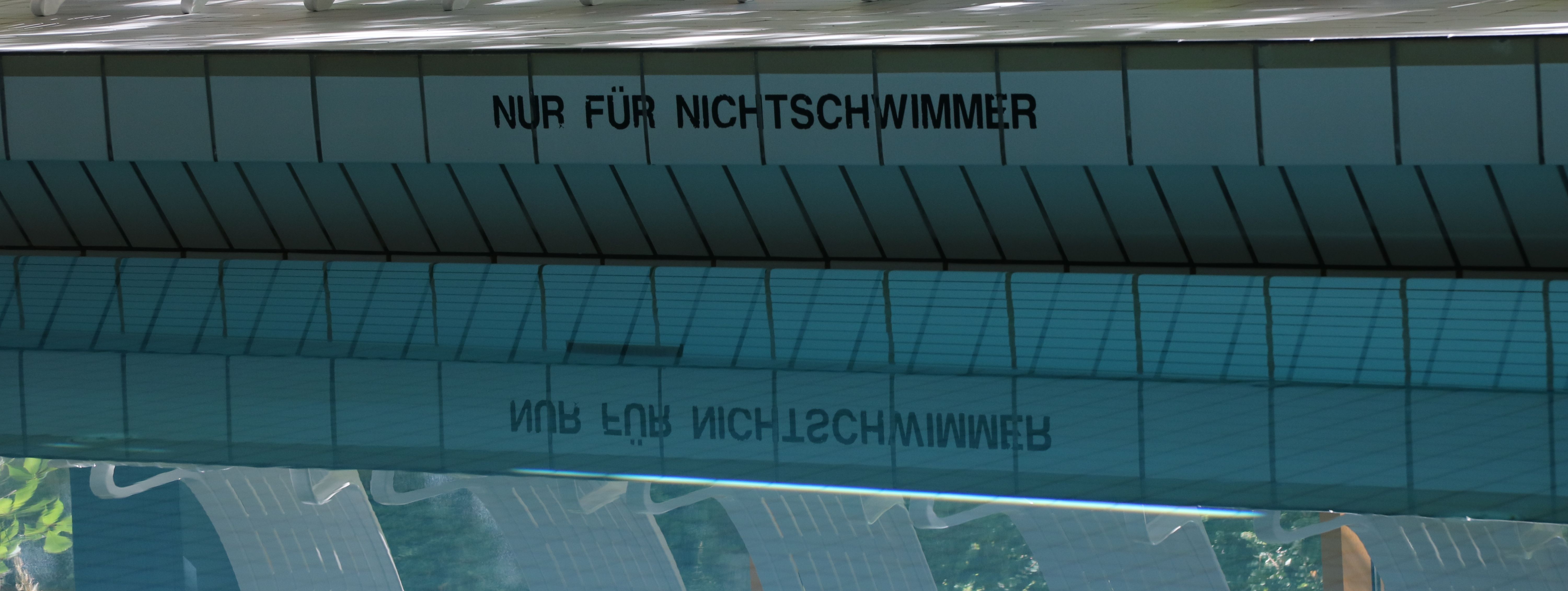 Das Nichtschwimmerbecken im städtischen Hallenbad