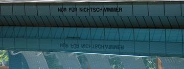Das Nichtschwimmerbecken im städtischen Hallenbad