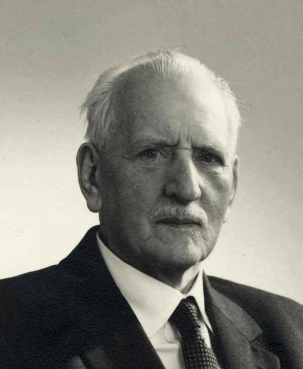 Bürgermeister Dr. Ernst Overhues