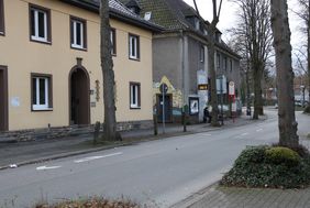 Die Bushaltestelle an der Straße "Westwall" in Menden.